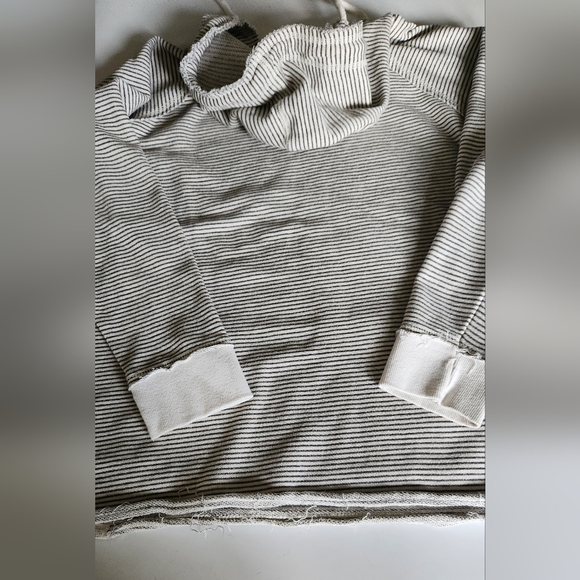 Blue 84 'Moss Landing' Women's Pullover Large - Picture 9 of 14